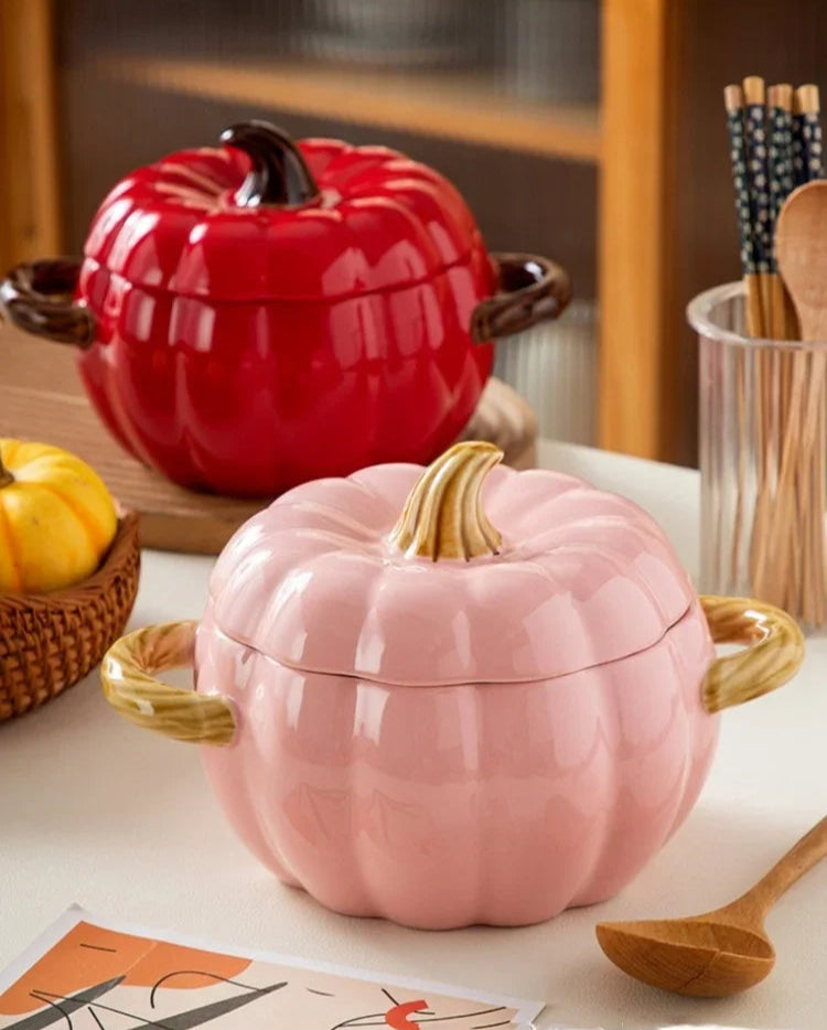 Elegant ceramic bowl with a matching lid, featuring a smooth glazed finish. Ideal for serving soups, stews, or storing leftovers while keeping food warm