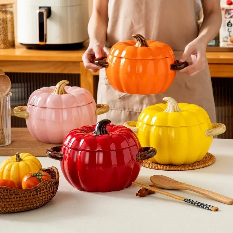 Elegant ceramic bowl with a matching lid, featuring a smooth glazed finish. Ideal for serving soups, stews, or storing leftovers while keeping food warm