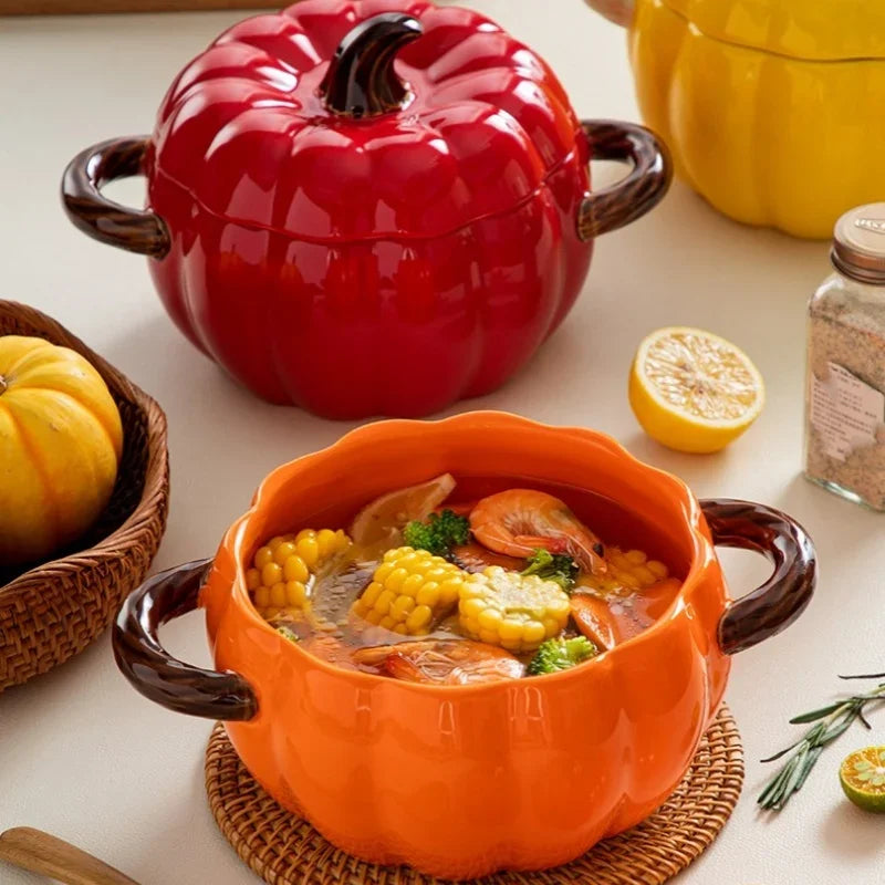 Elegant ceramic bowl with a matching lid, featuring a smooth glazed finish. Ideal for serving soups, stews, or storing leftovers while keeping food warm