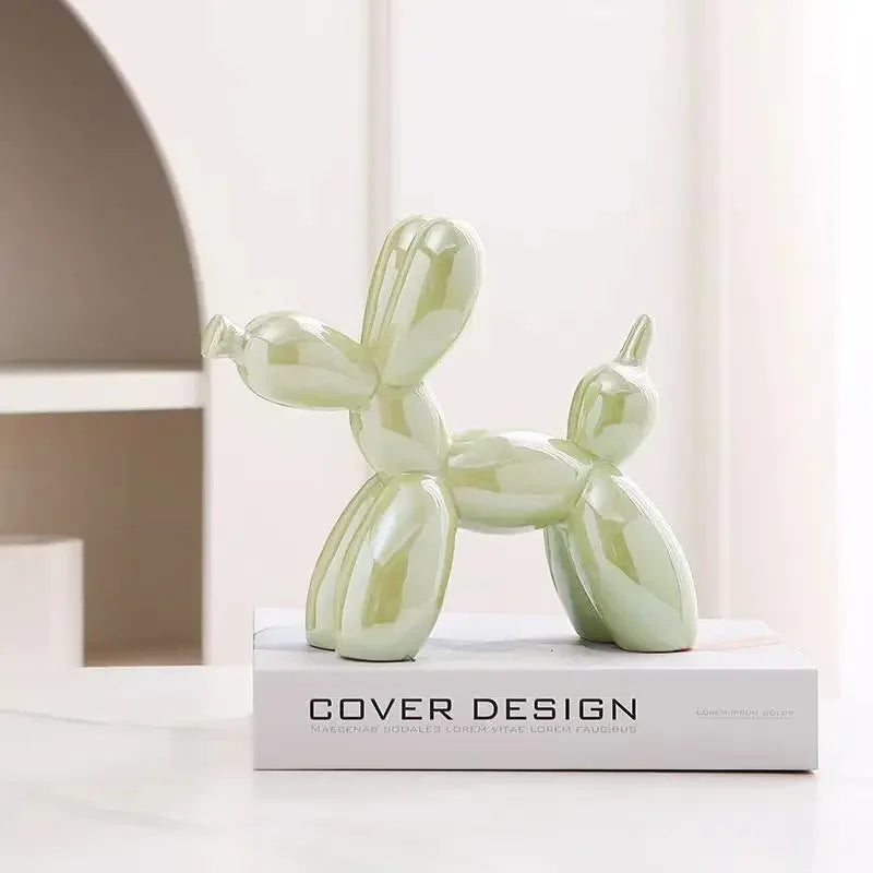 Figura de perro con globo creativo