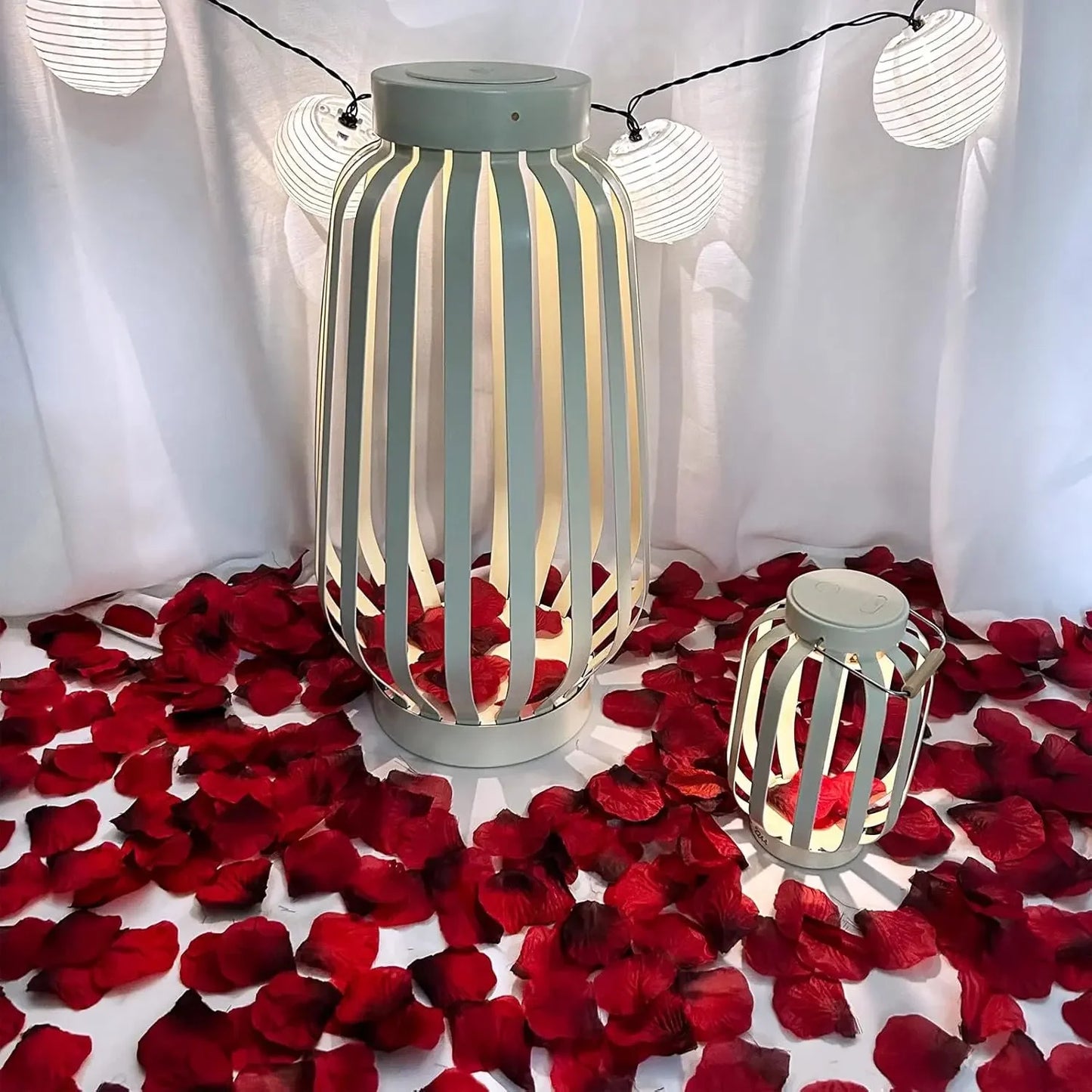 Pétalos de rosa artificiales falsos