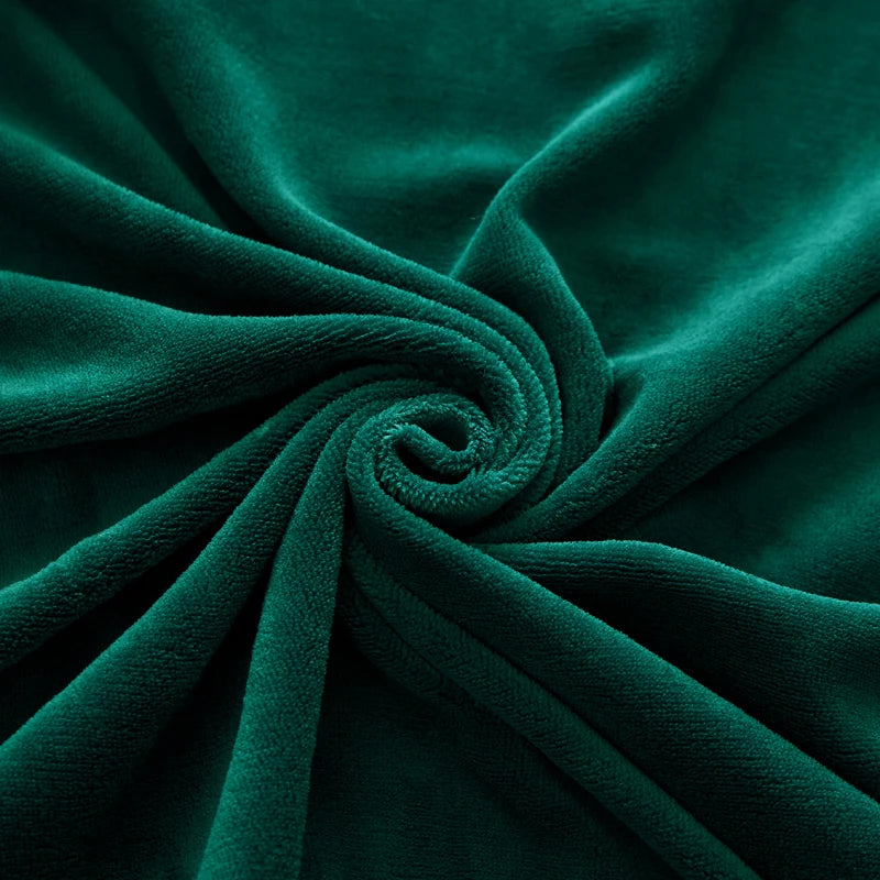 A fitted sheet with elastic edges designed to snugly cover a mattress, ensuring a smooth and secure fit that prevents shifting during use. Made from soft, breathable fabric, this sheet enhances sleeping comfort while protecting the mattress from dust and stains