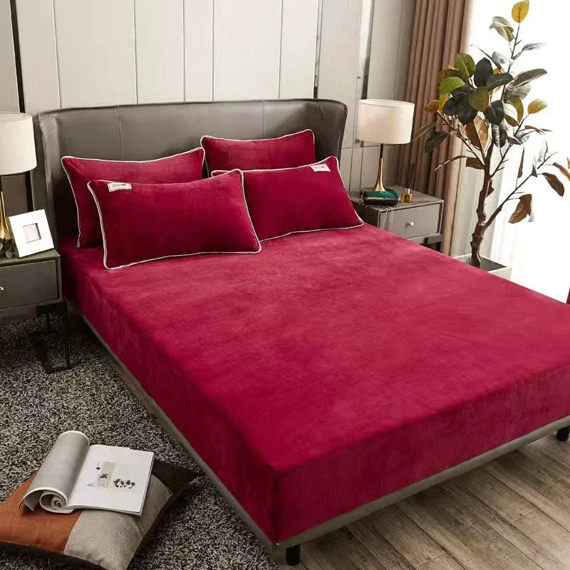 A fitted sheet with elastic edges designed to snugly cover a mattress, ensuring a smooth and secure fit that prevents shifting during use. Made from soft, breathable fabric, this sheet enhances sleeping comfort while protecting the mattress from dust and stains